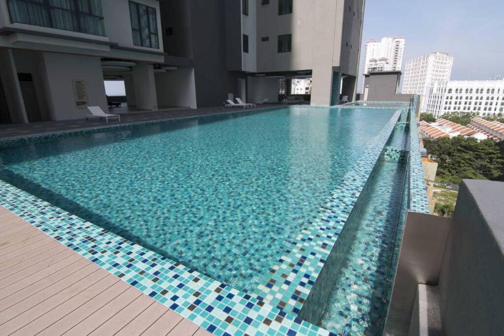 Jazz 313 Cosy 2-Bedroom Suite With Pool & Seaview Bagan Jermal Exteriör bild